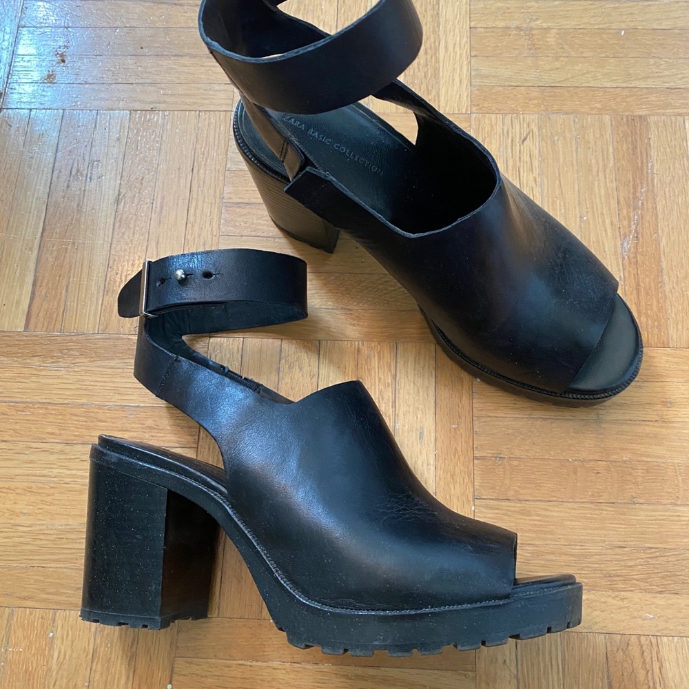 Zara Lug Sole Ankle Strap Sandals size 8.5